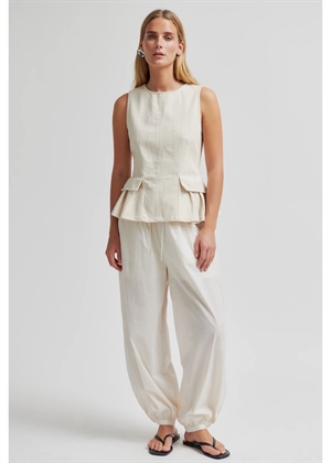 Avida buks Eggnog Second Female 